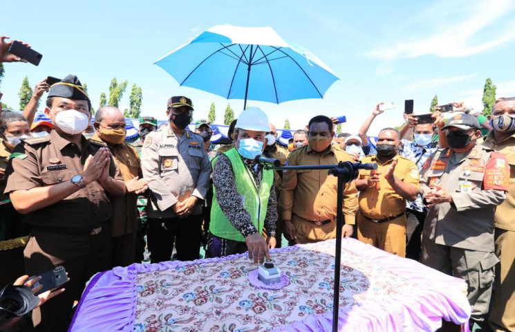 Gubernur Enembe Canangkan Pembangunan Lima Gedung Perkantoran